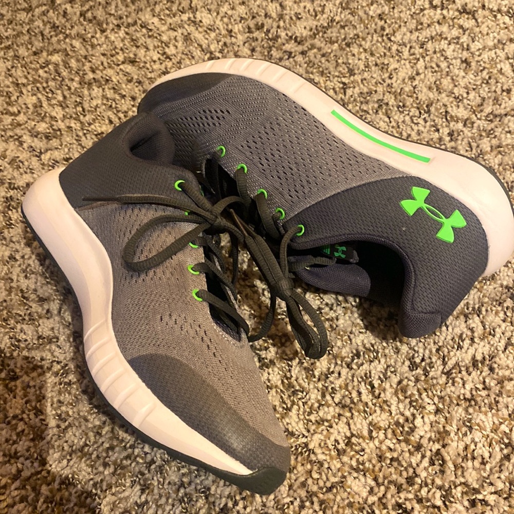 Men Under Armor; NWOT